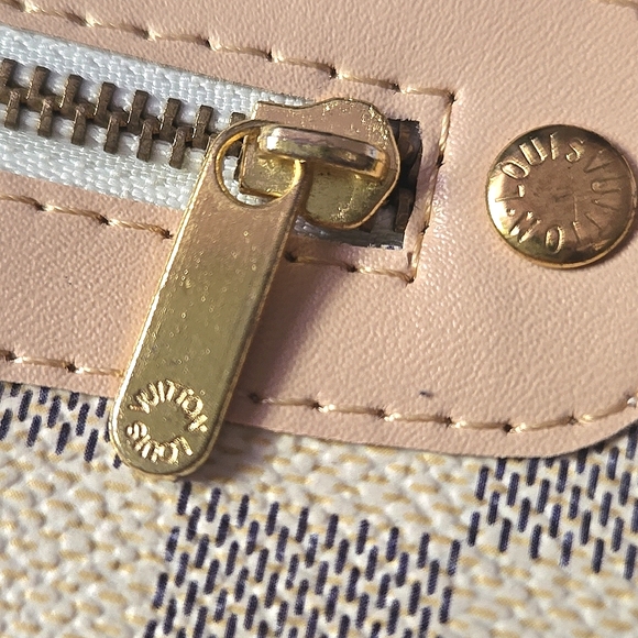 White & Grey Damier Azur Checkered Key Pouch - Picture 4 of 15